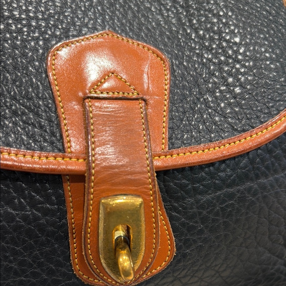 Vintage Dooney& Bourke Arrowhead Essex Crossbody/Shoulder Bag Vintage - Picture 2 of 12